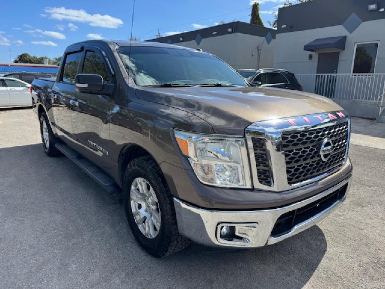 2018 NISSAN TITAN S - Фото 4