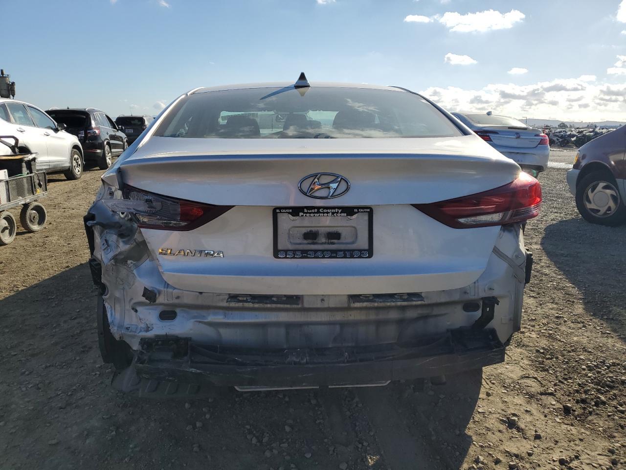2017 HYUNDAI ELANTRA SE - Image 6