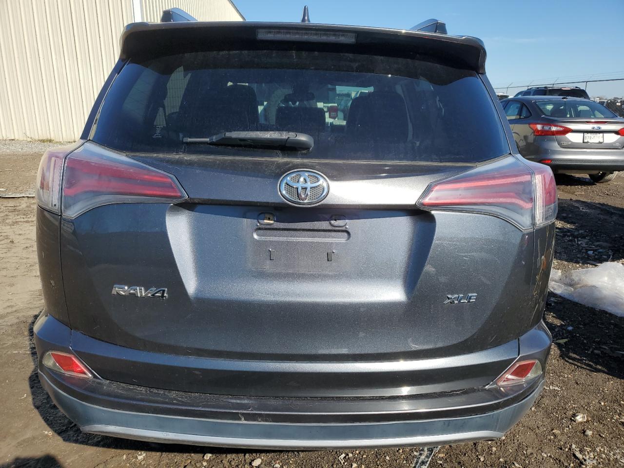 2017 TOYOTA RAV4 XLE - Image 6