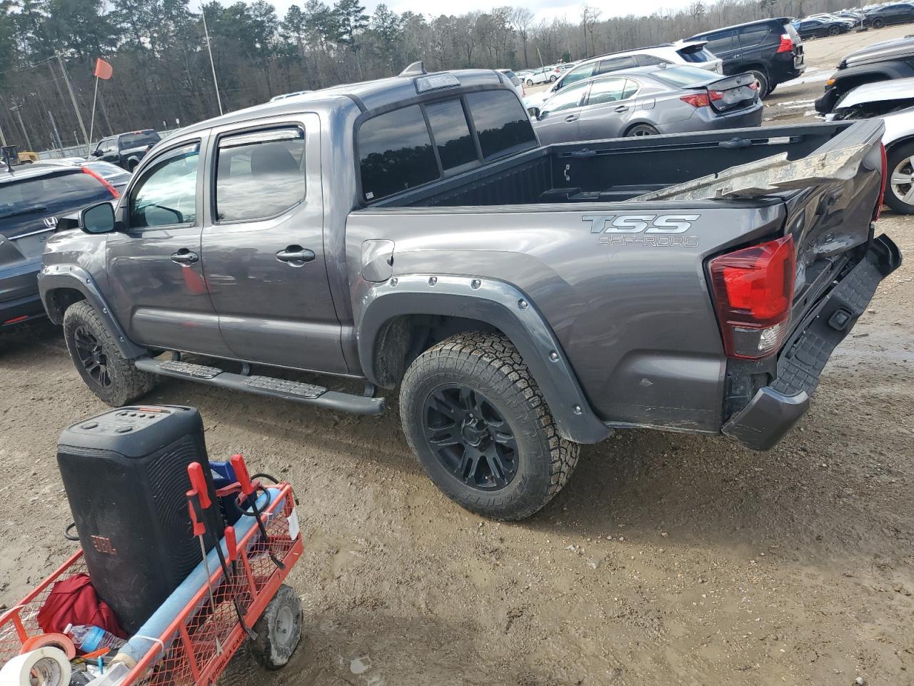 2019 TOYOTA TACOMA DOU - Фото 2