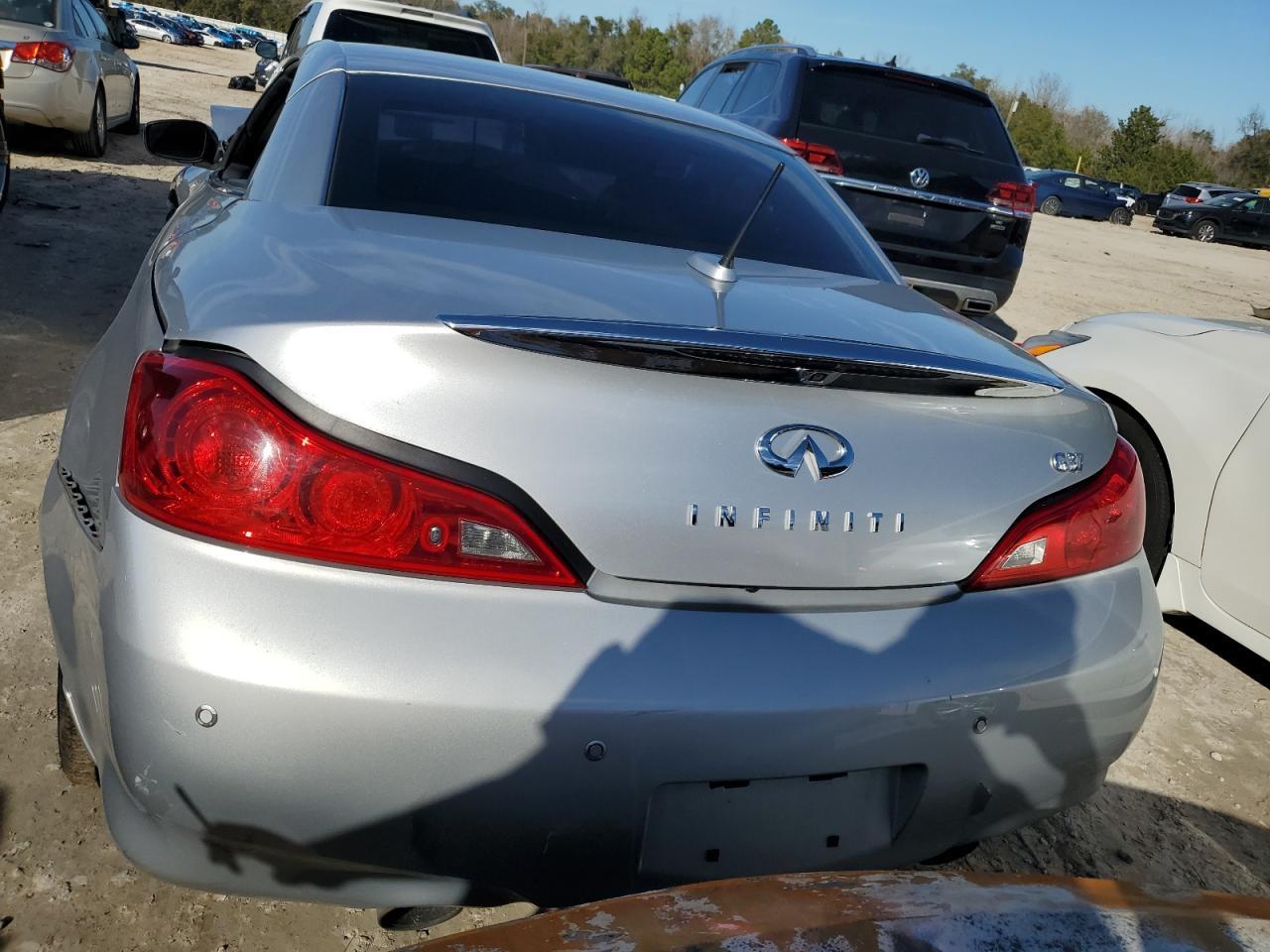 2011 INFINITI G37 BASE - Фото 6