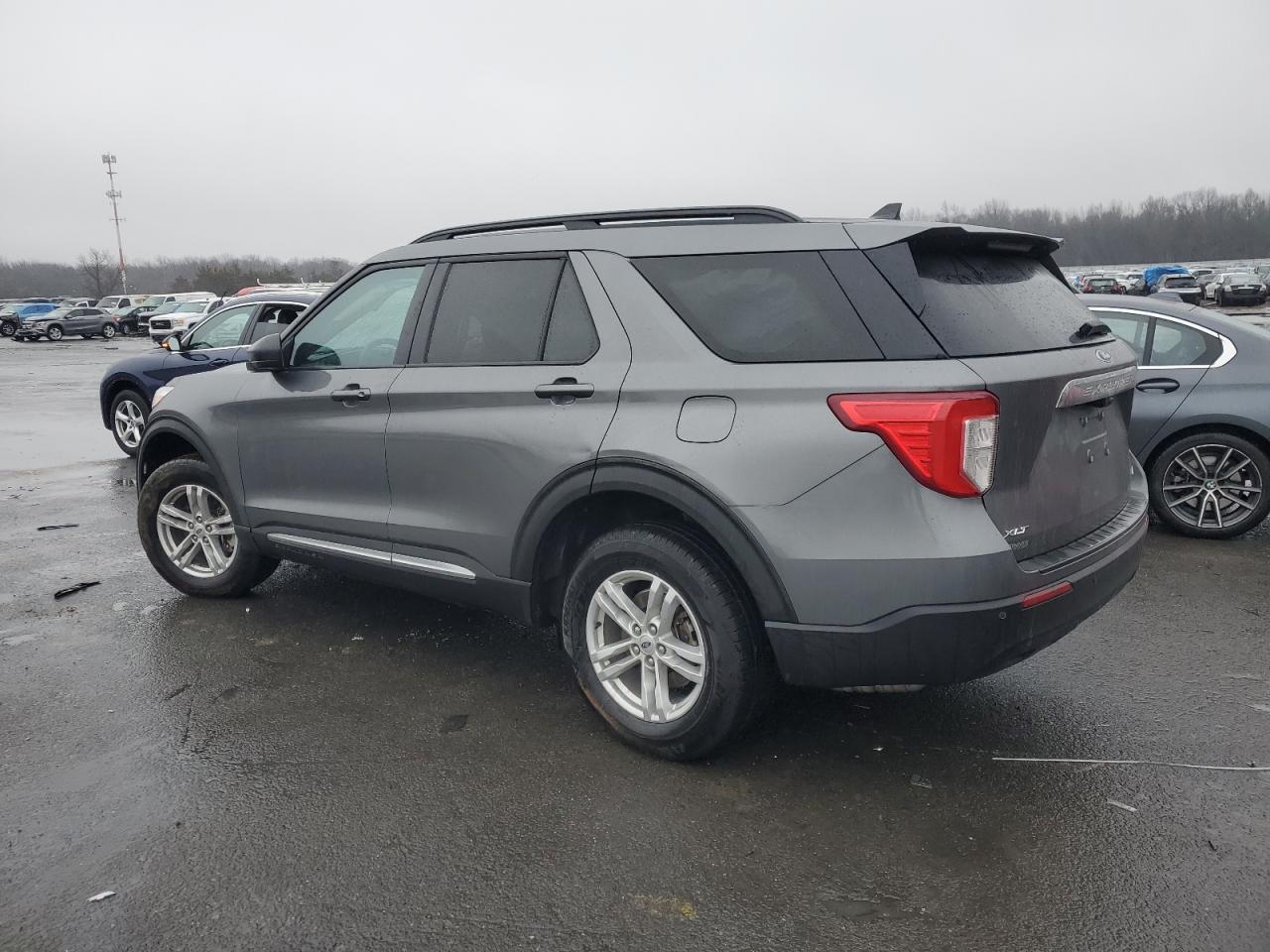 2023 FORD EXPLORER X - Image 2