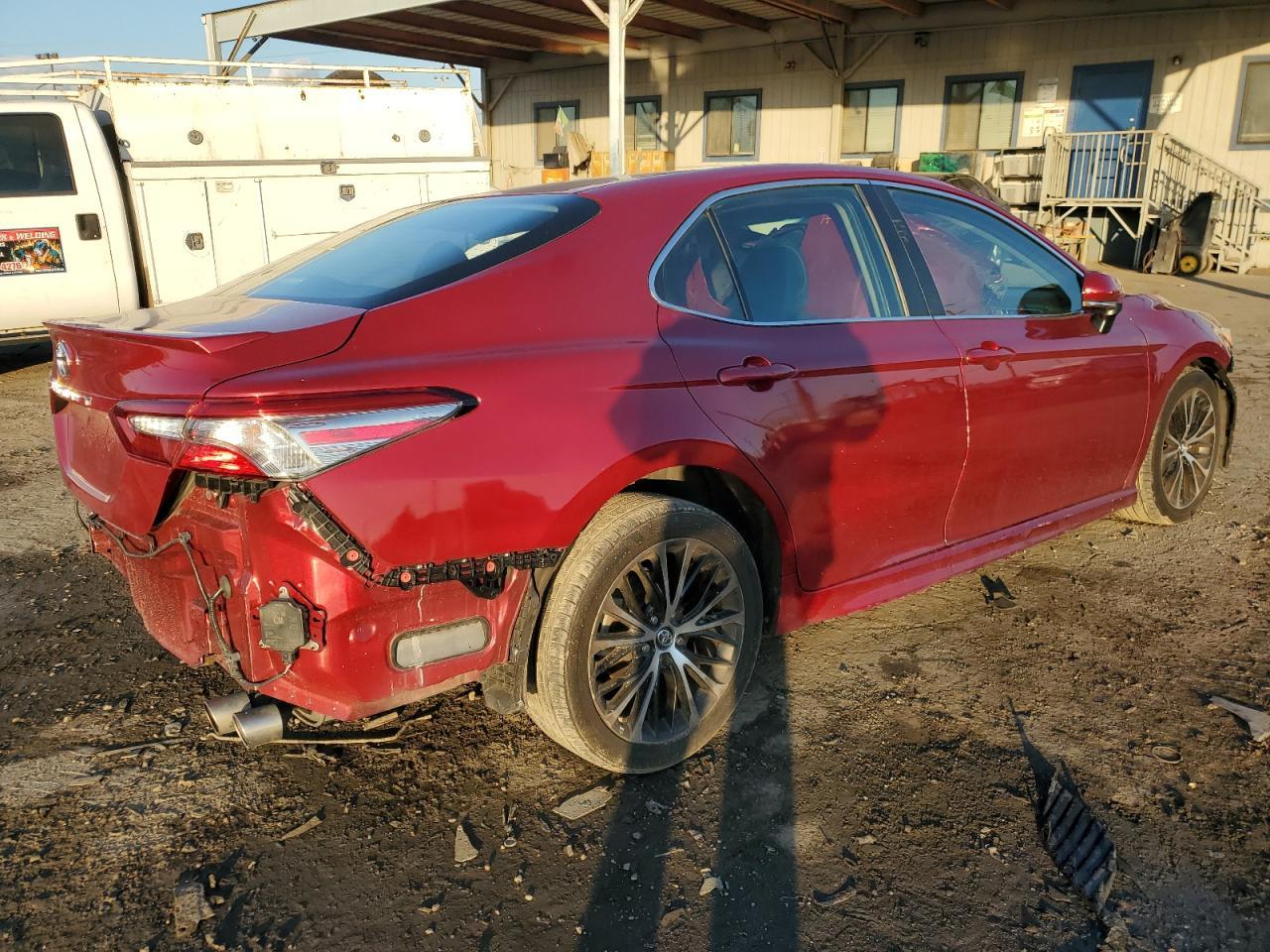 2018 TOYOTA CAMRY L - Фото 3