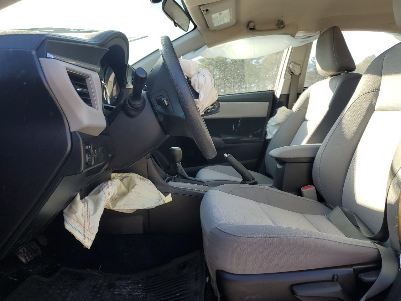 2015 TOYOTA COROLLA L - Фото 7