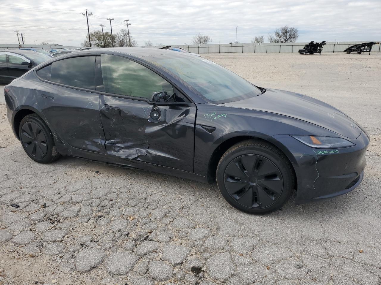 2024 TESLA MODEL 3 - Фото 4