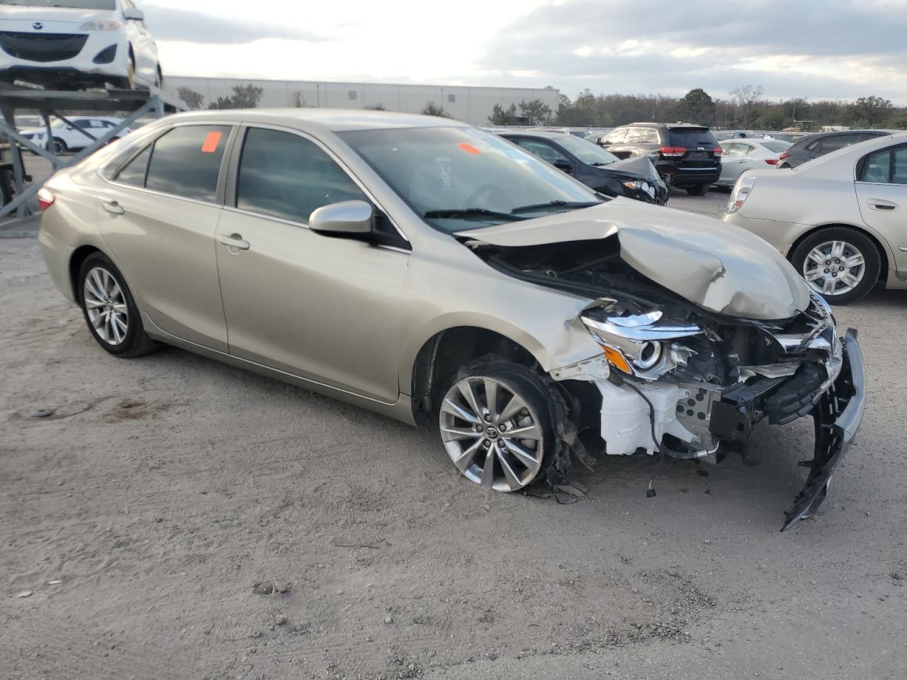 2015 TOYOTA CAMRY LE - Фото 4