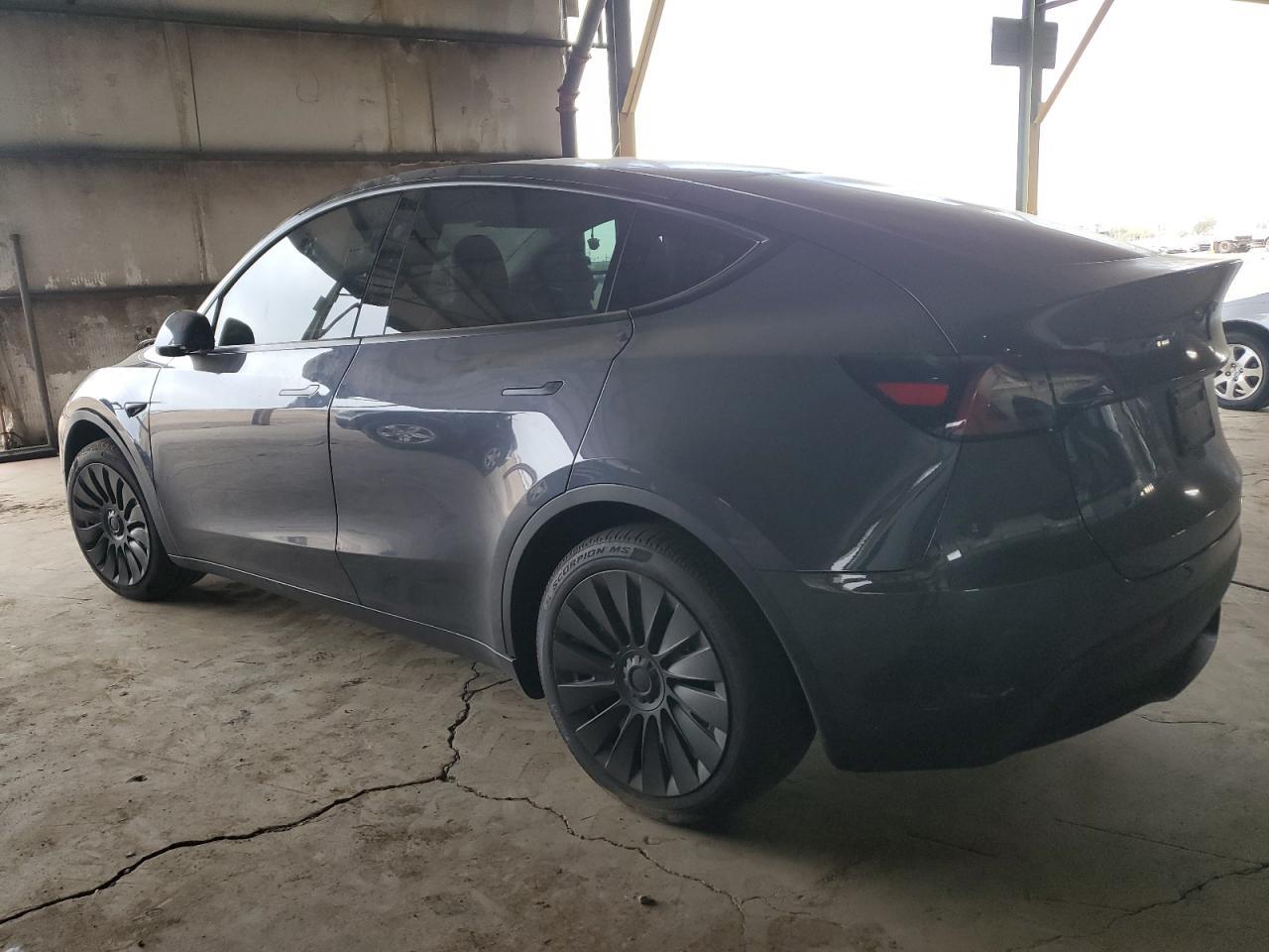 2023 TESLA MODEL Y - Image 2