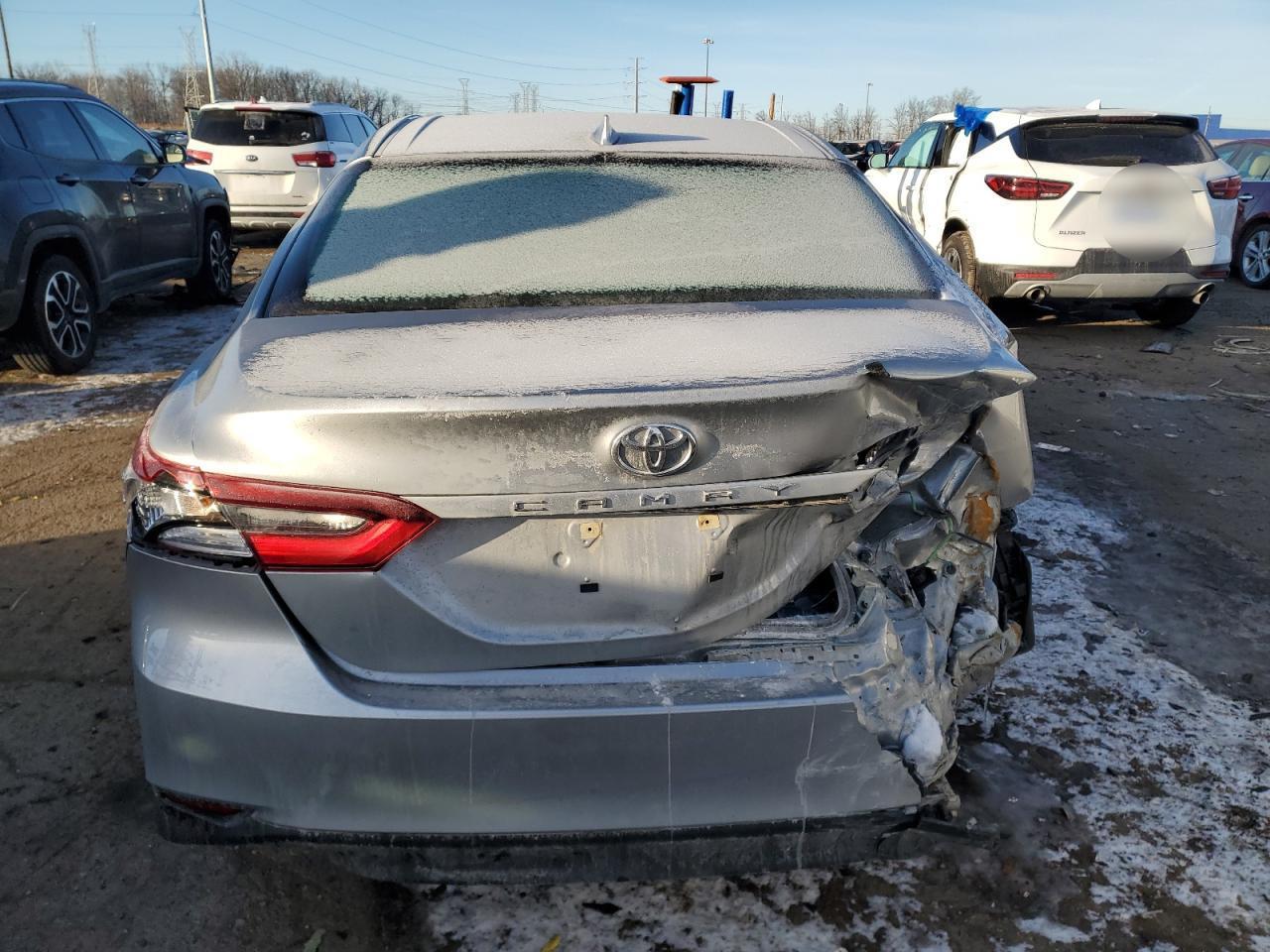 2023 TOYOTA CAMRY LE - Фото 6