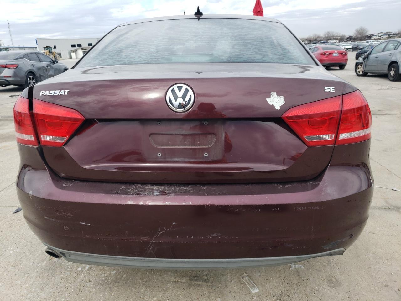 2013 VOLKSWAGEN PASSAT SE - Image 6