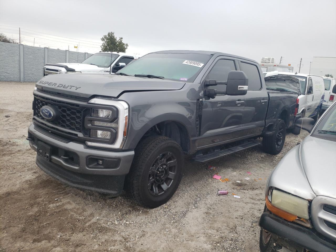 2024 FORD F250 SUPER