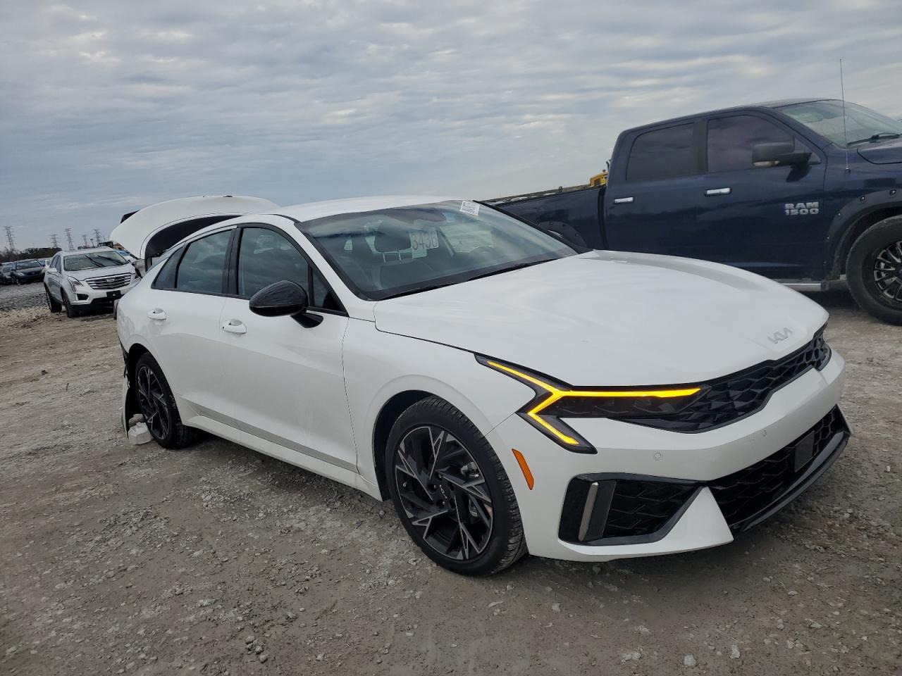 2025 KIA K5 GT LINE - Image 4