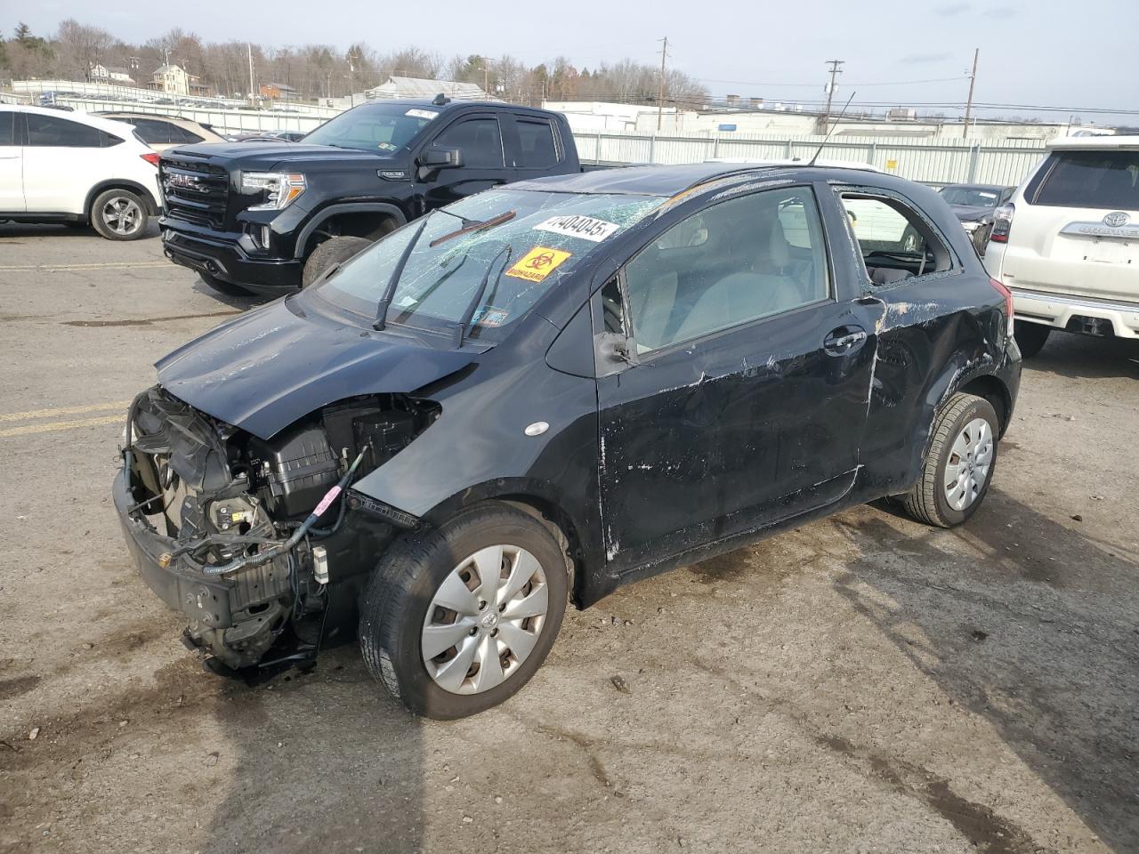 2011 TOYOTA YARIS