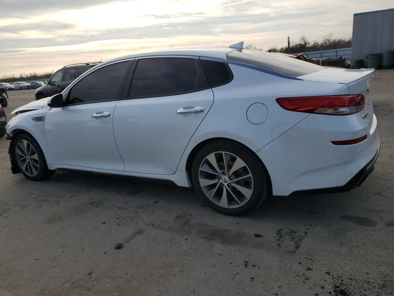 2019 KIA OPTIMA LX - Фото 2