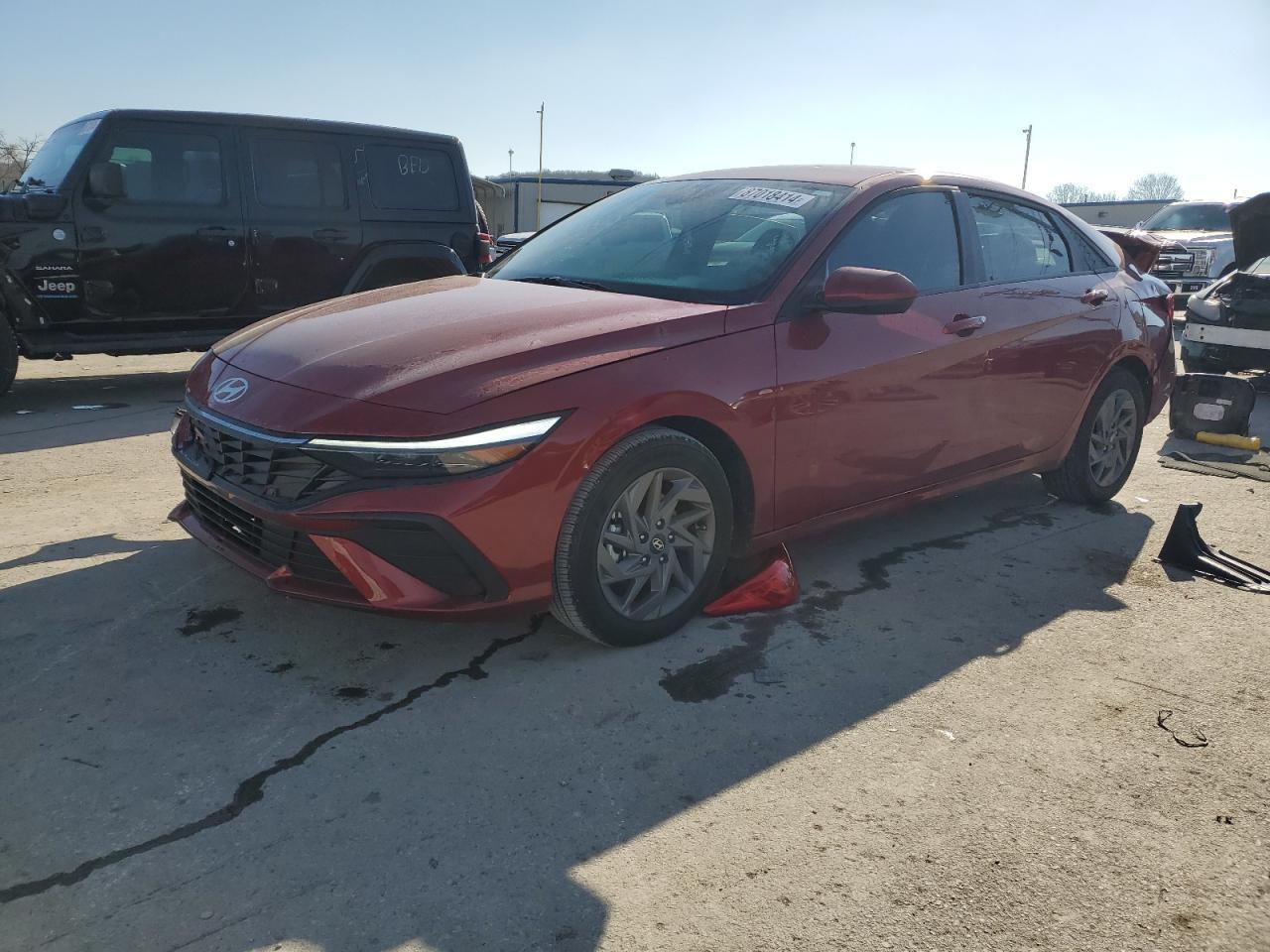 2024 HYUNDAI ELANTRA SE