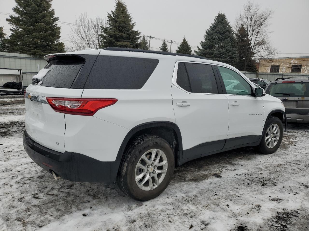 2021 CHEVROLET TRAVERSE L - Фото 3