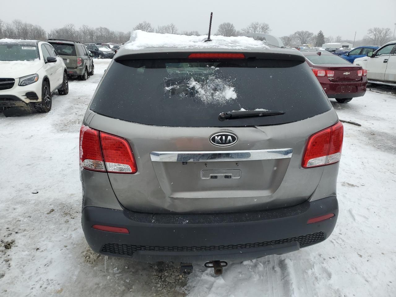 2012 KIA SORENTO EX - Image 6