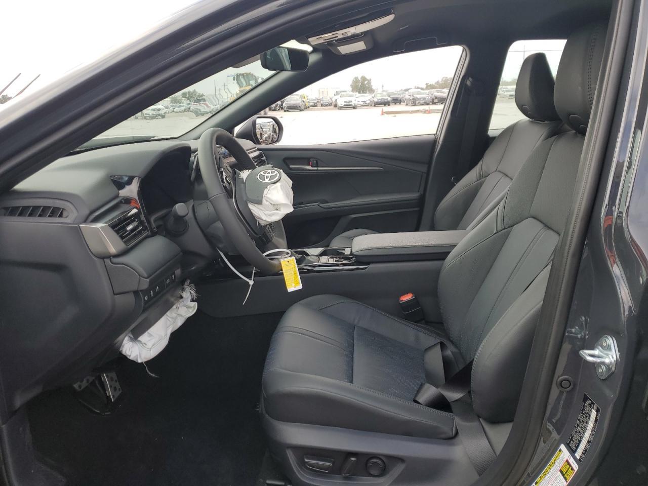 2025 TOYOTA CAMRY XSE - Image 7