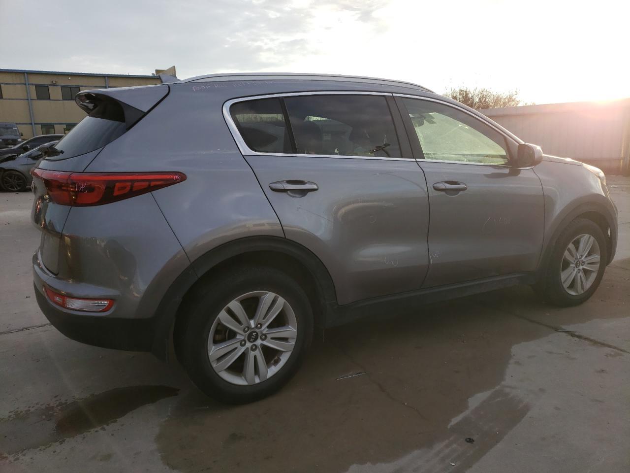 2017 KIA SPORTAGE L - Image 3