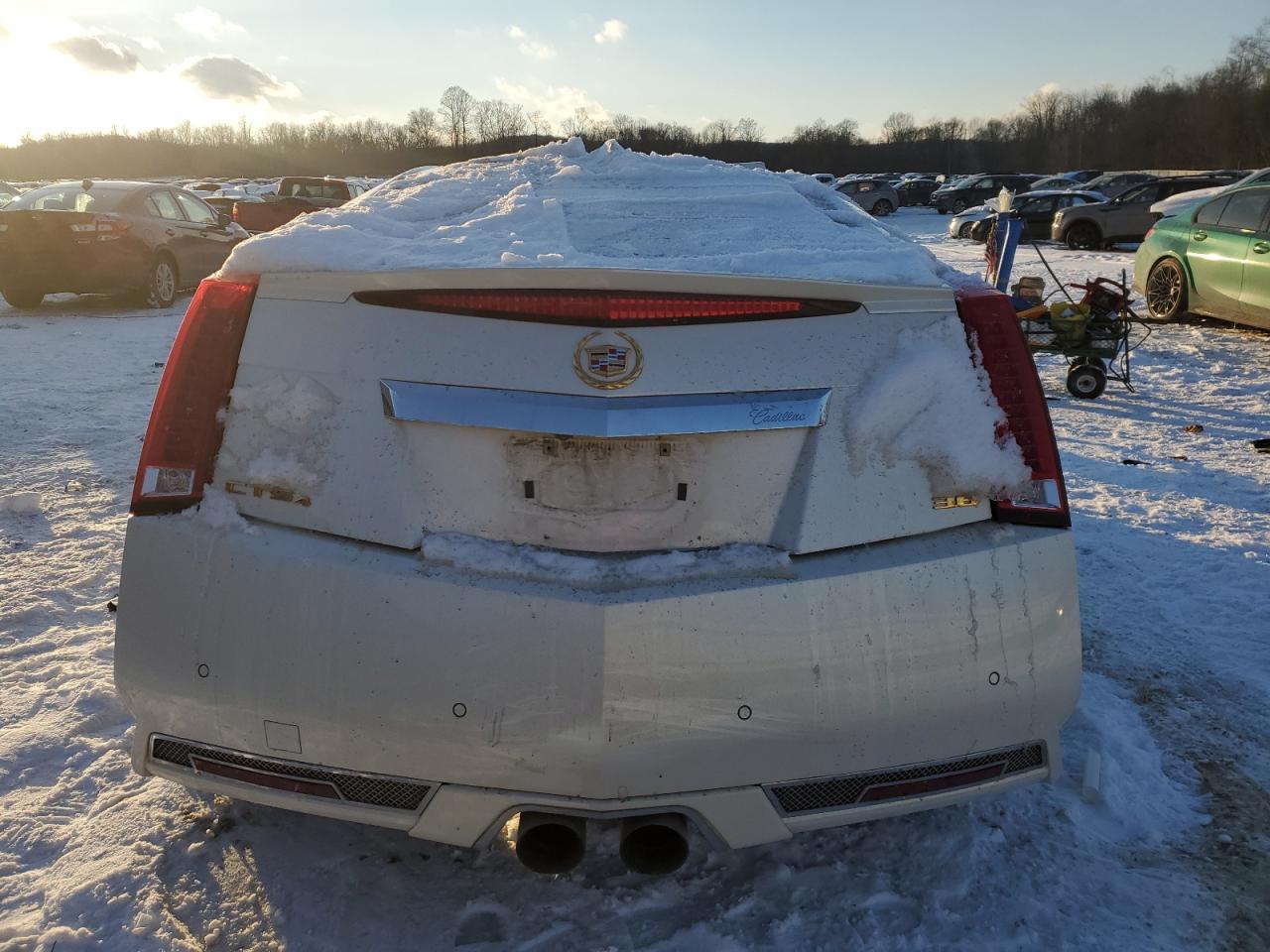 2011 CADILLAC CTS PREMIU - Image 6