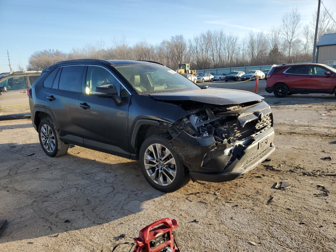 2019 TOYOTA RAV4 XLE P - Фото 4