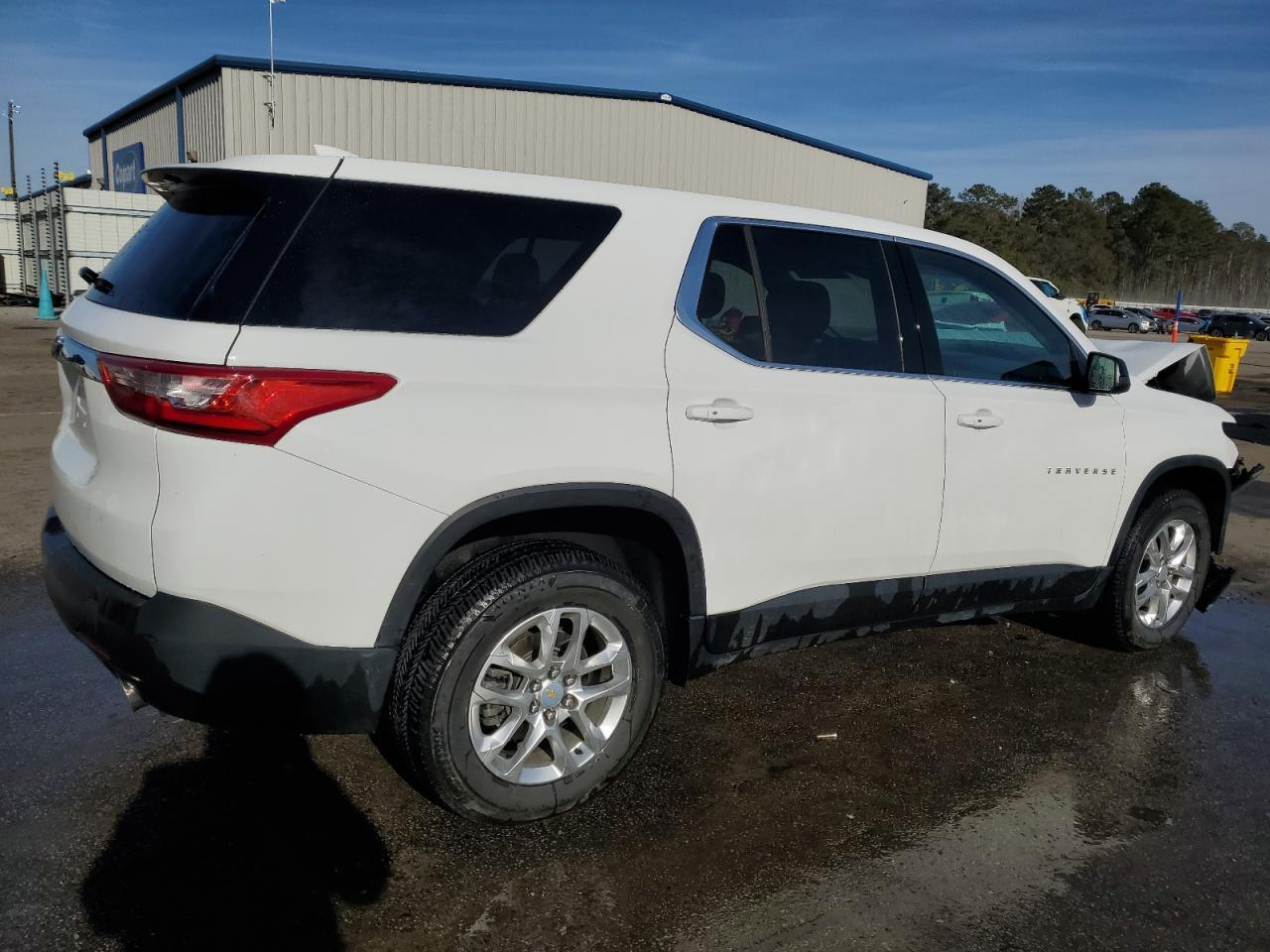 2021 CHEVROLET TRAVERSE L - Фото 3