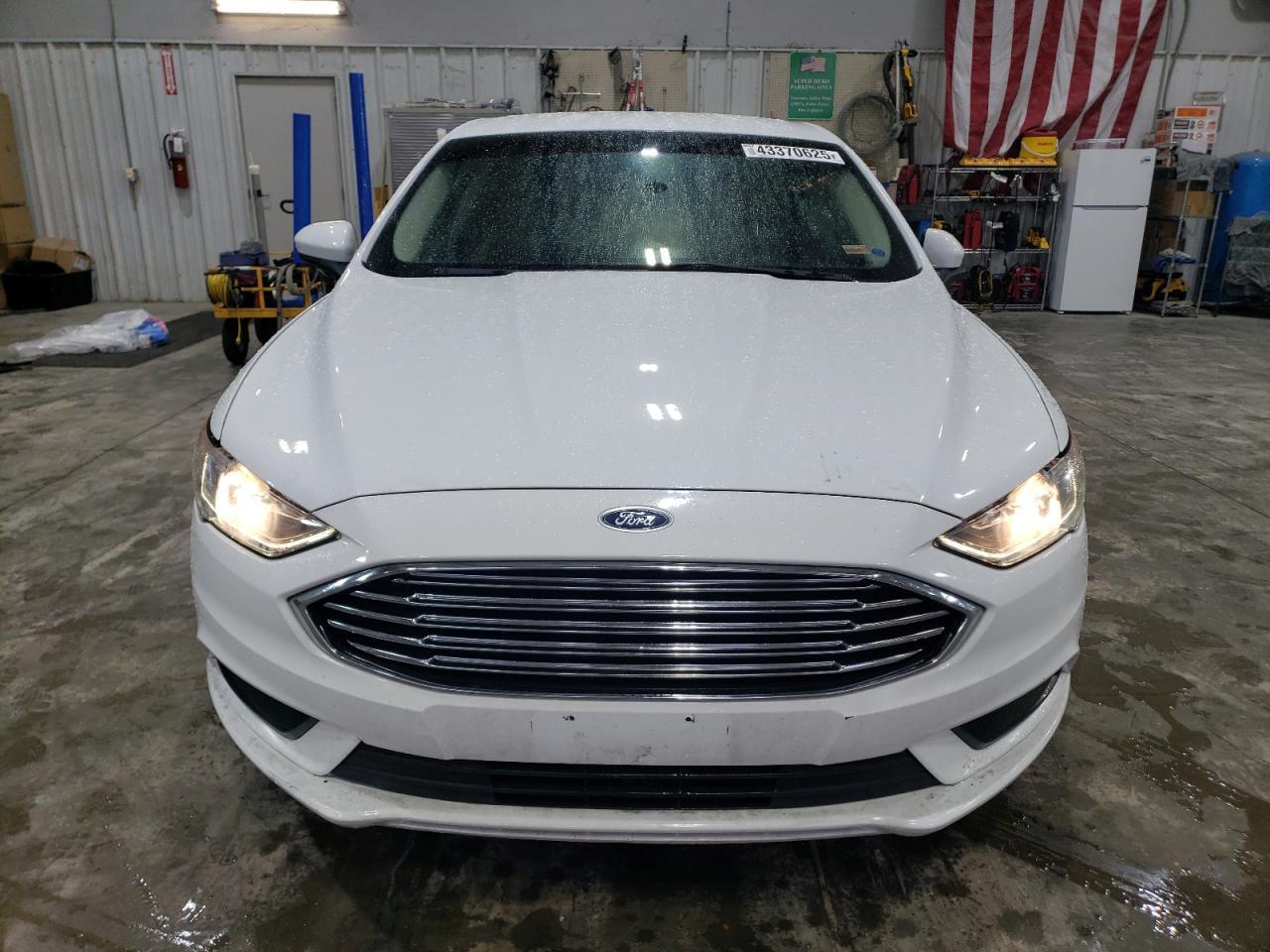 2017 FORD FUSION SE - Фото 5