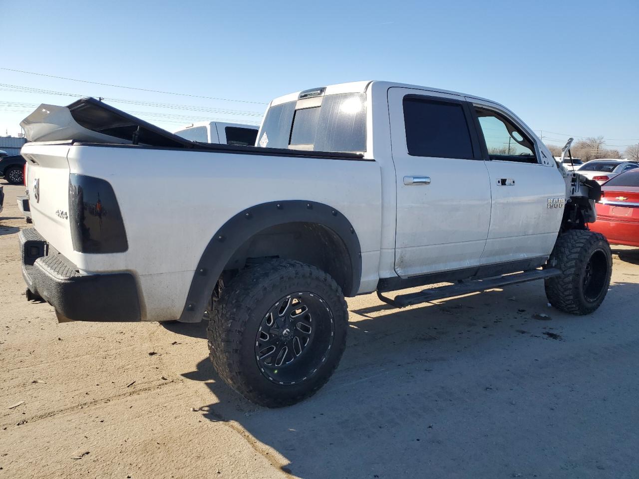 2015 RAM 1500 SLT - Image 3
