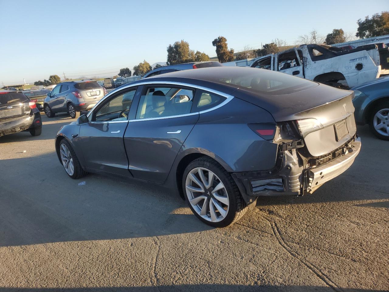 2019 TESLA MODEL 3 - Фото 2