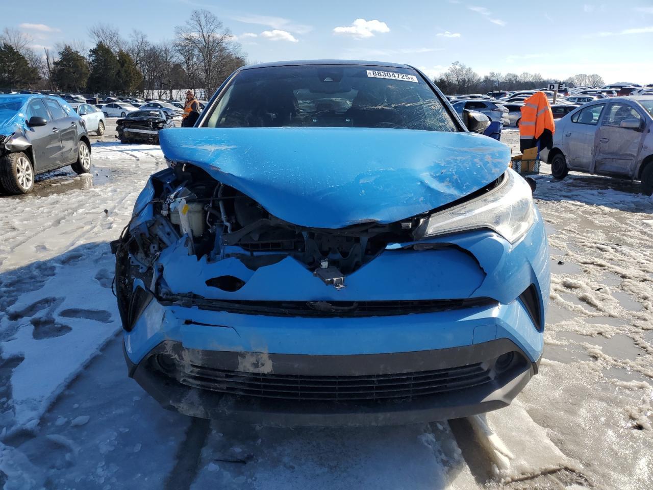2019 TOYOTA C-HR XLE - Image 5