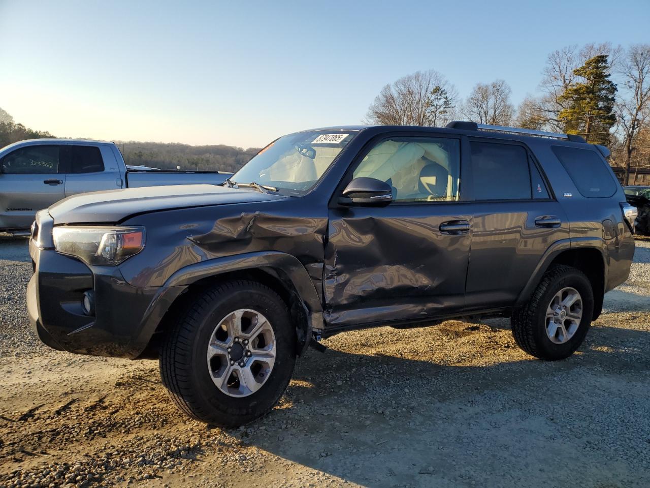 2019 TOYOTA 4RUNNER SR