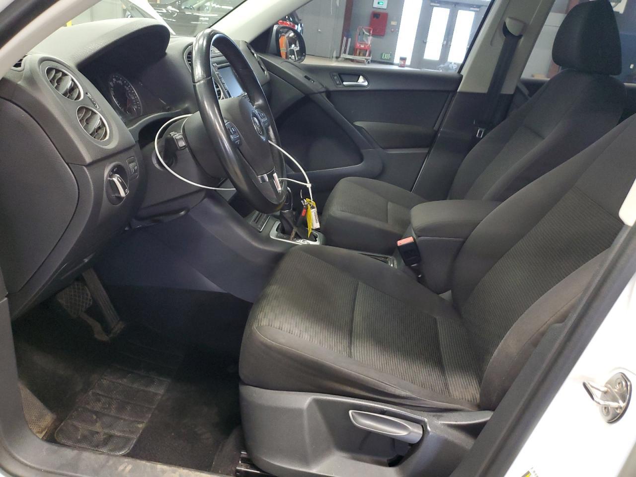 2015 VOLKSWAGEN TIGUAN S - Фото 7
