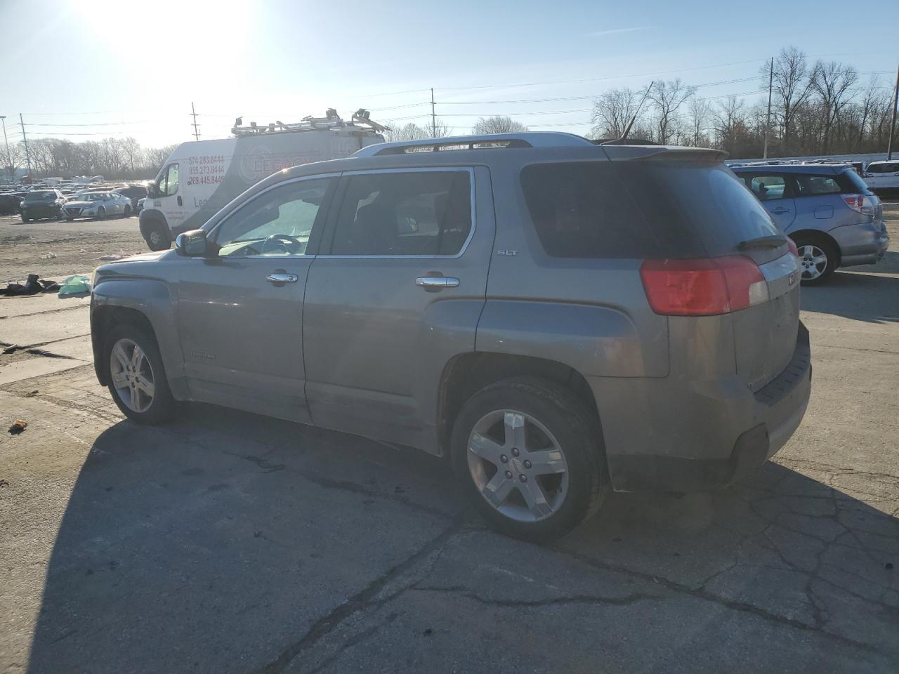 2012 GMC TERRAIN SL - Image 2