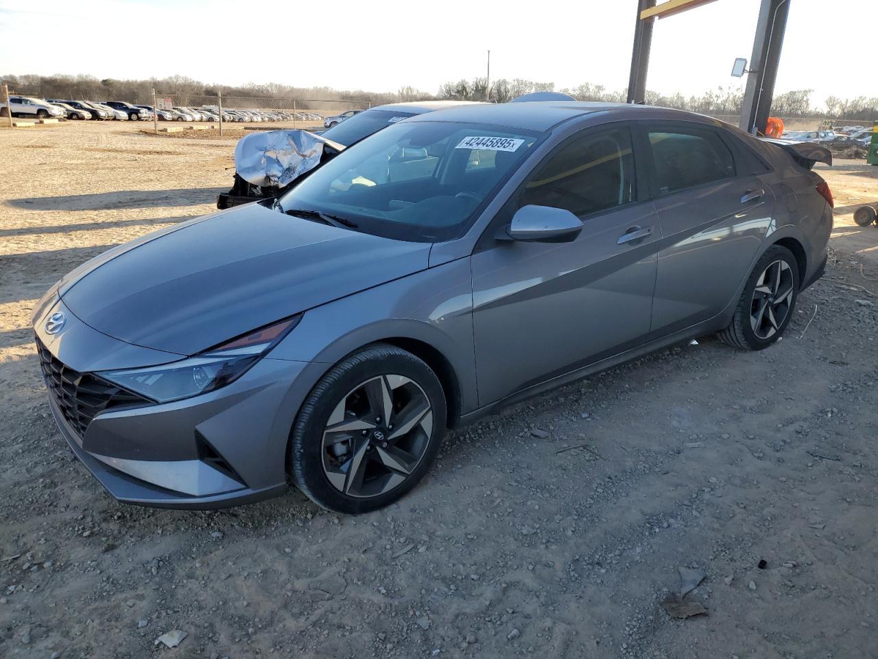 2023 HYUNDAI ELANTRA SE
