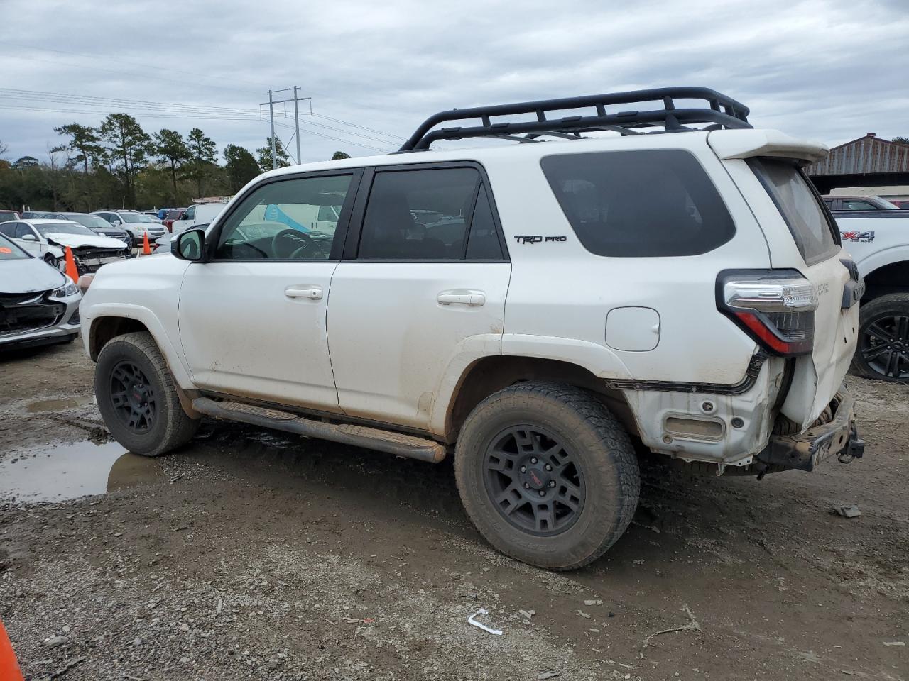2019 TOYOTA 4RUNNER SR - Фото 2