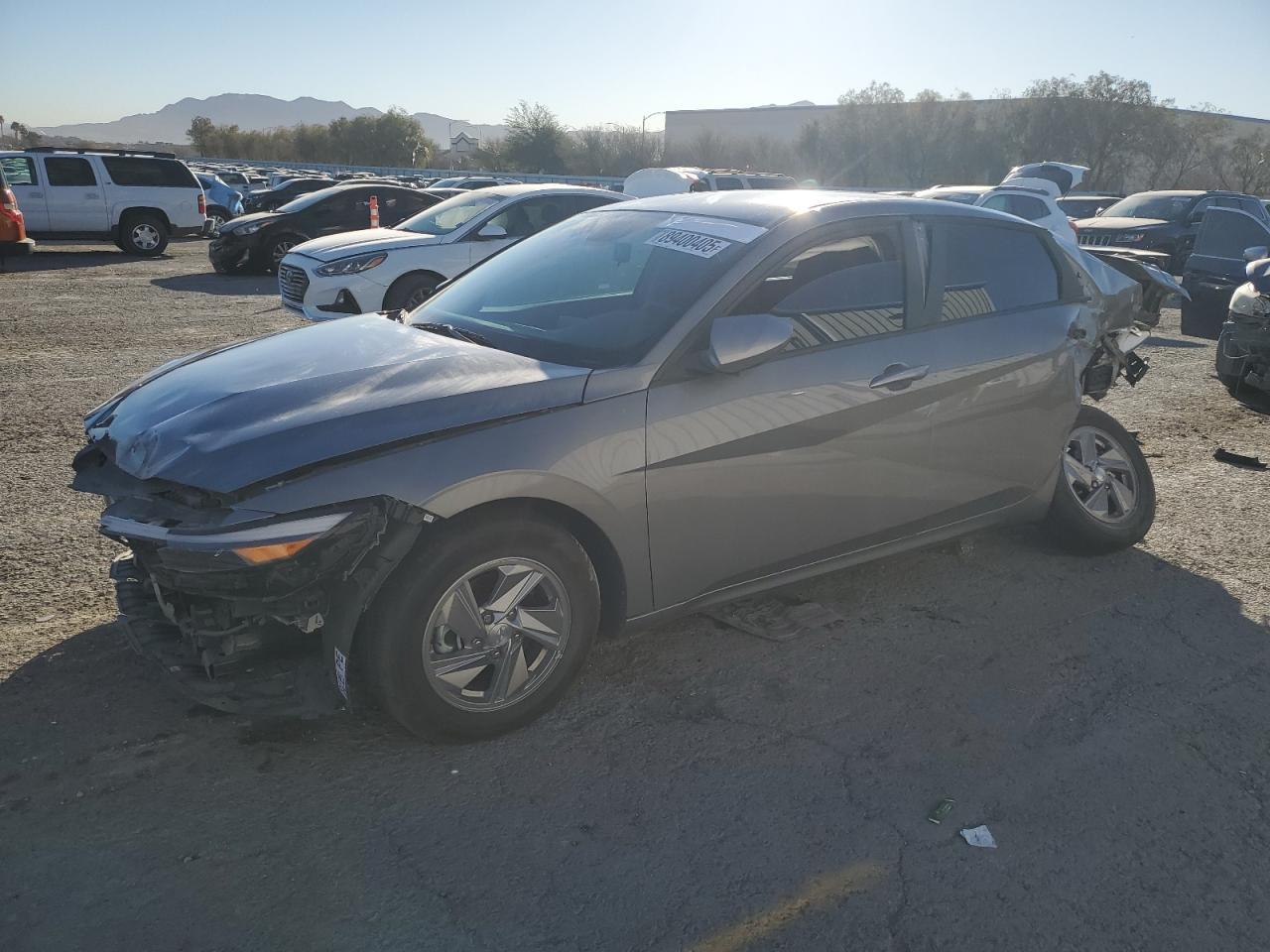 2024 HYUNDAI ELANTRA SE