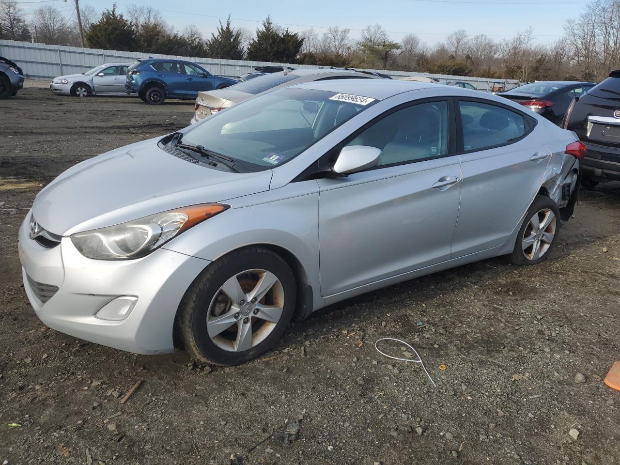 2013 HYUNDAI ELANTRA GL