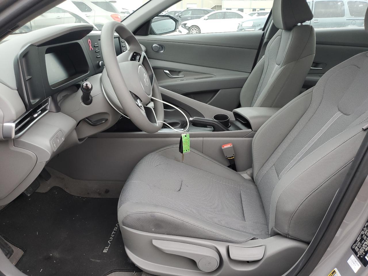 2024 HYUNDAI ELANTRA SE - Image 7