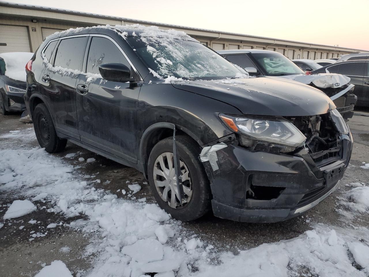 2017 NISSAN ROGUE S - Фото 4