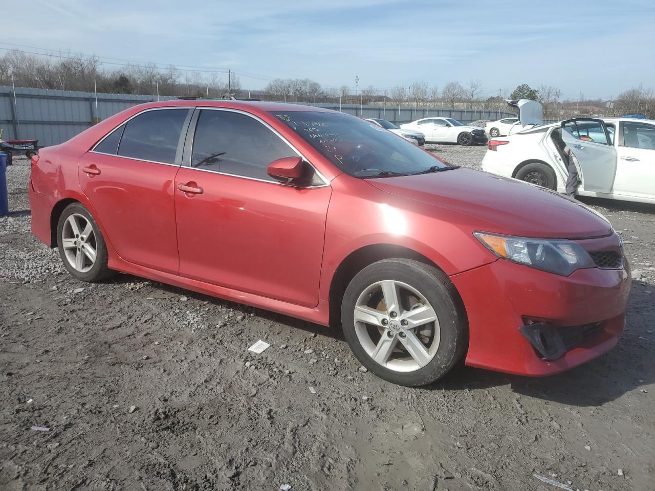 2014 TOYOTA CAMRY L - Image 4