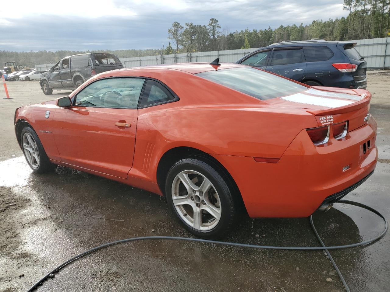 2011 CHEVROLET CAMARO LT - Image 2