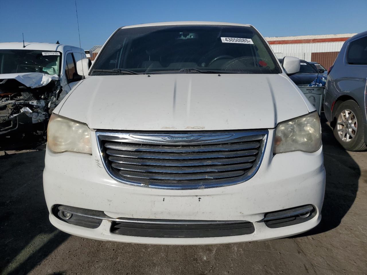 2014 CHRYSLER TOWN & COU - Фото 5