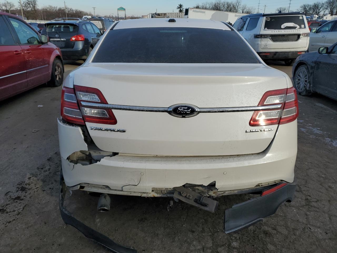 2013 FORD TAURUS LIM - Image 6