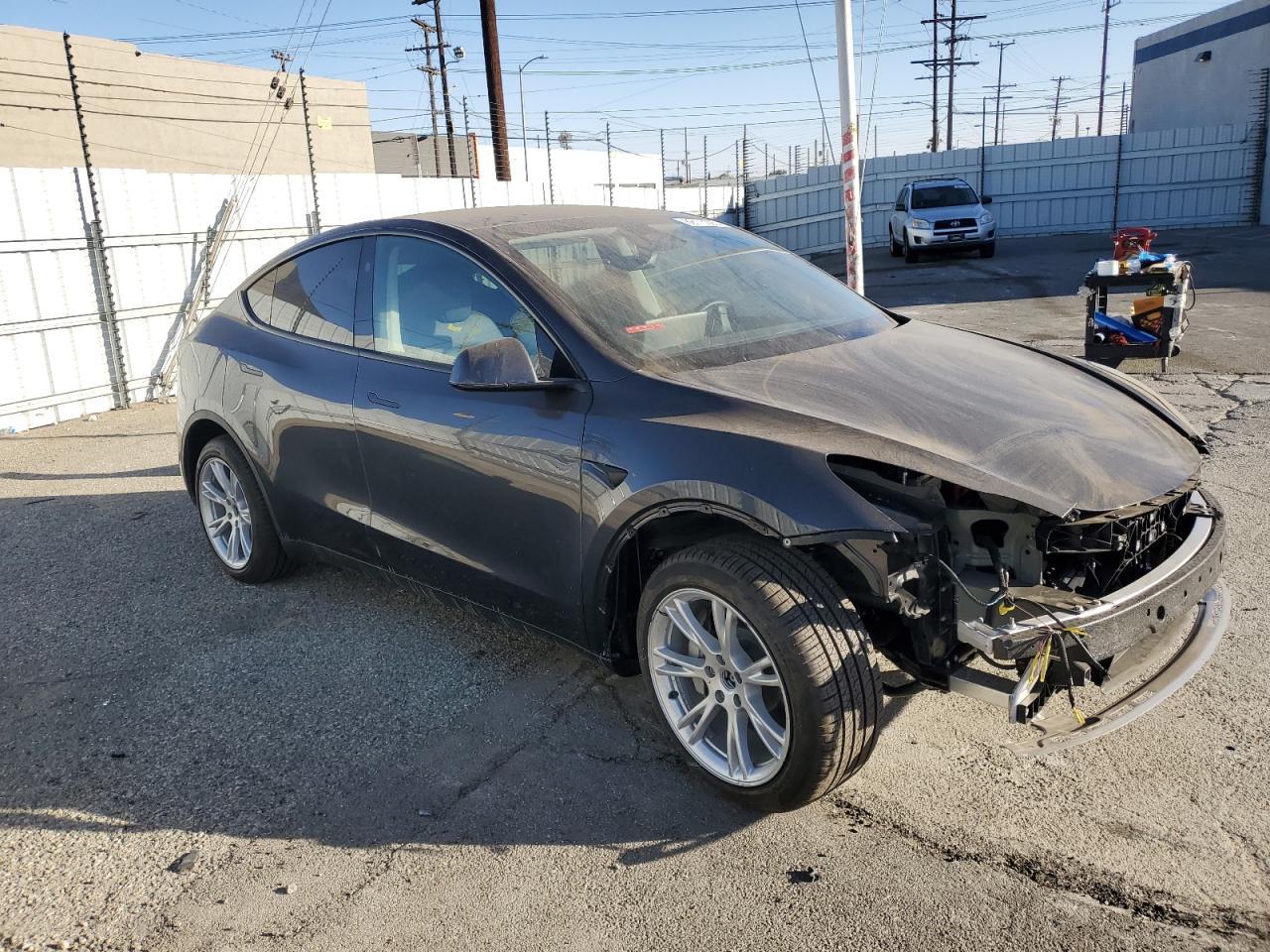 2024 TESLA MODEL Y - Image 4