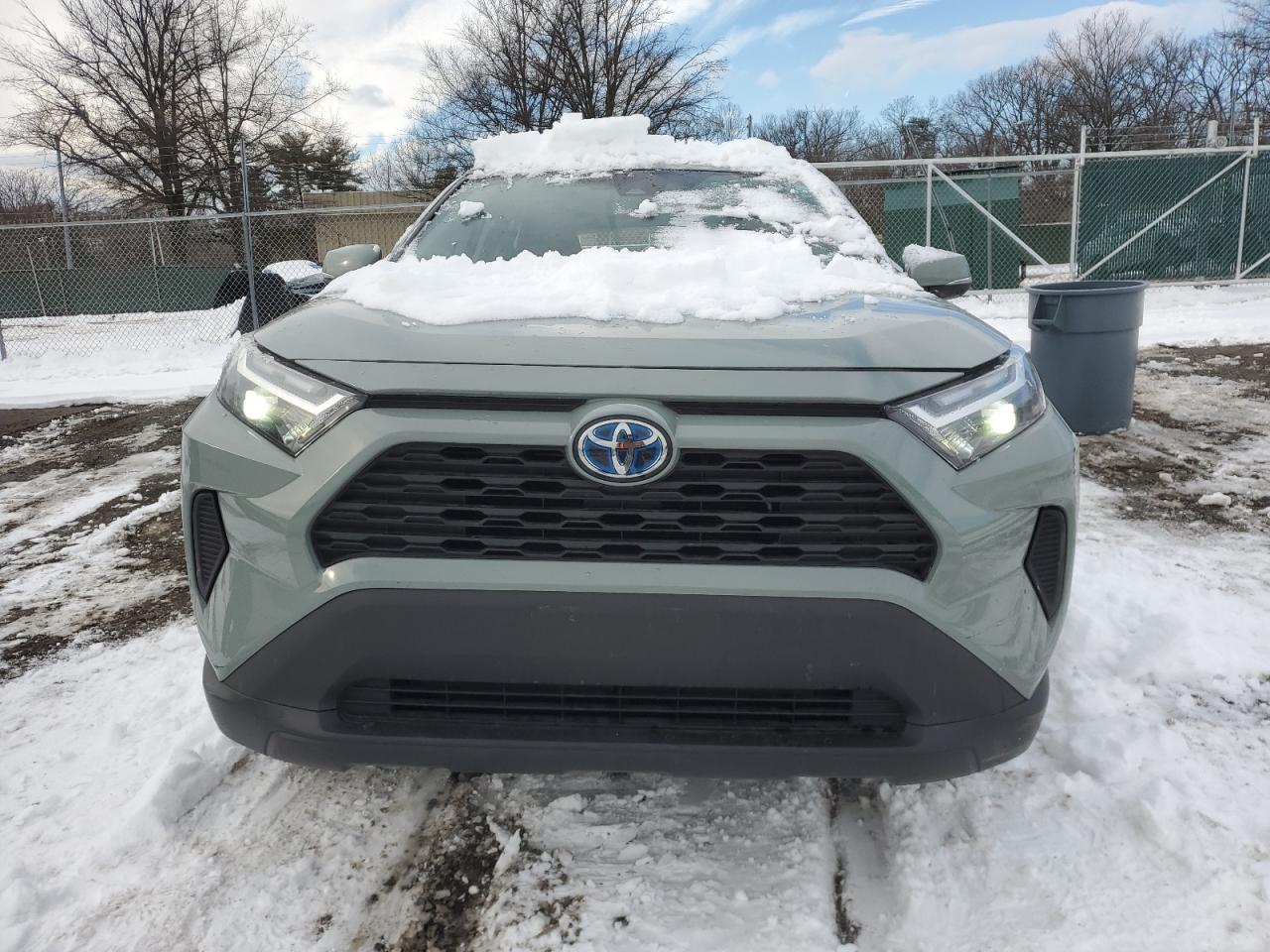 2022 TOYOTA RAV4 XLE - Фото 5