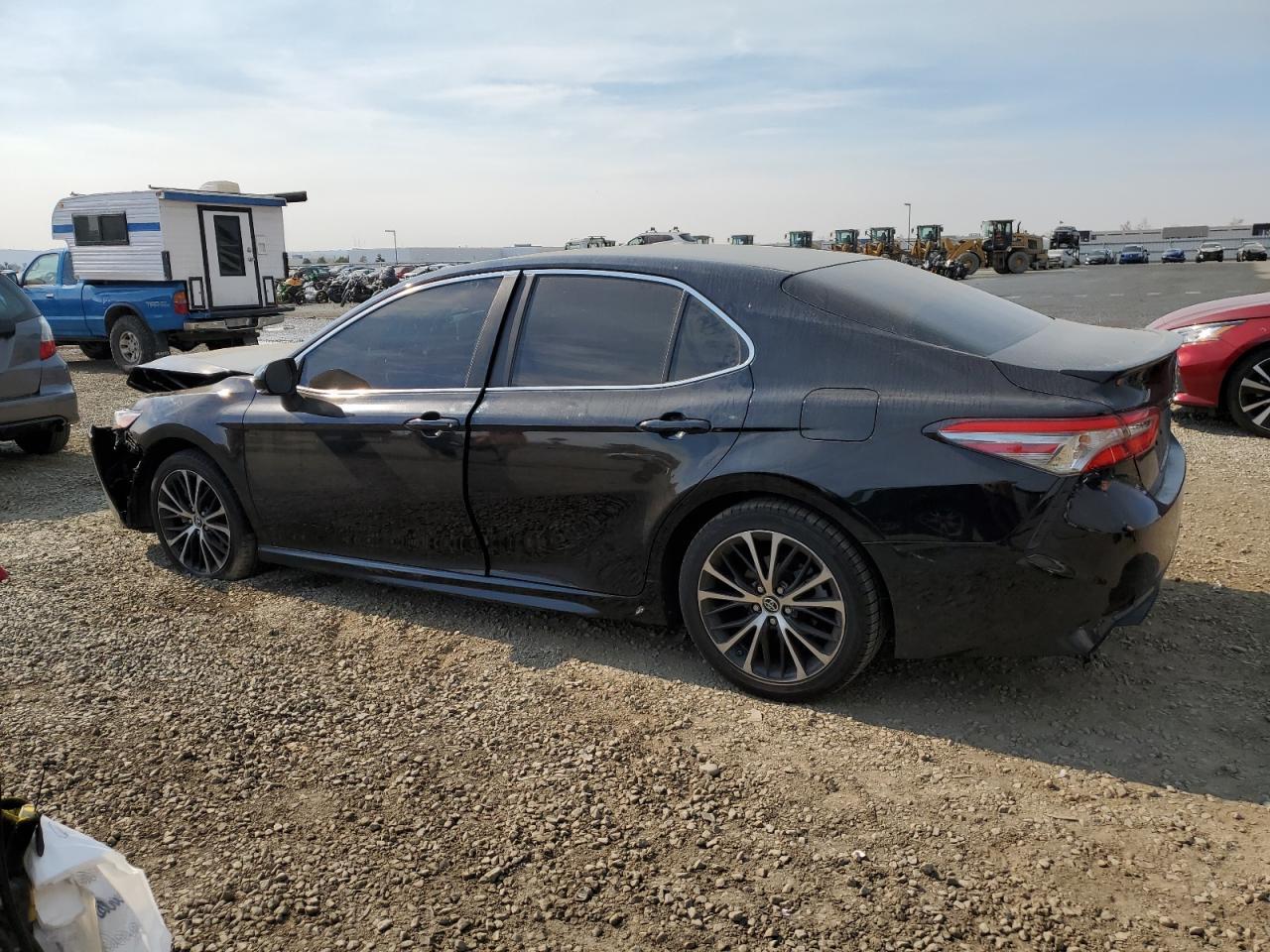 2018 TOYOTA CAMRY L - Фото 2