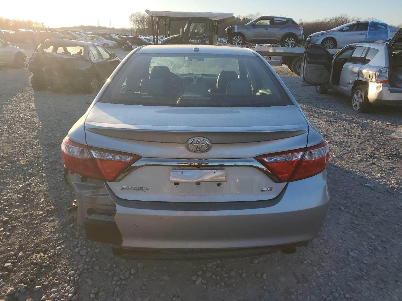 2015 TOYOTA CAMRY LE - Фото 6