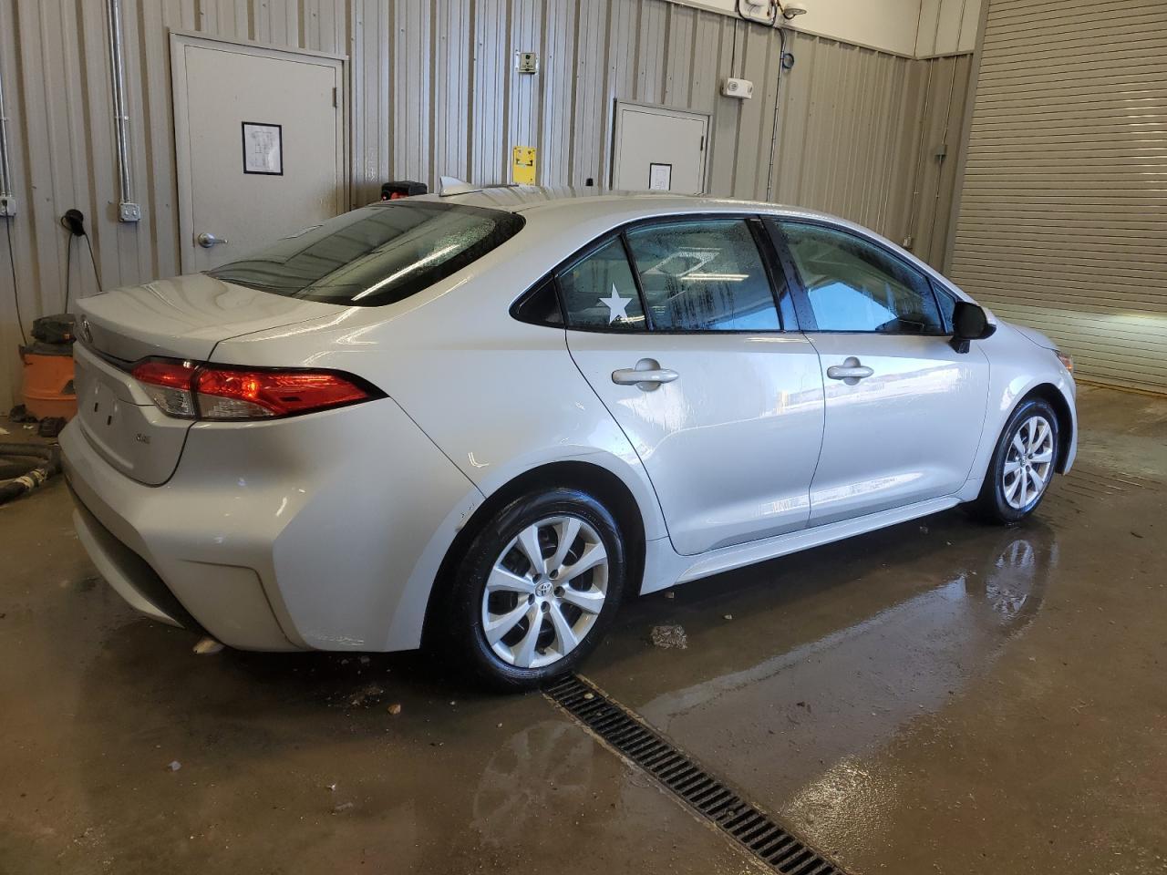 2021 TOYOTA COROLLA LE - Image 3