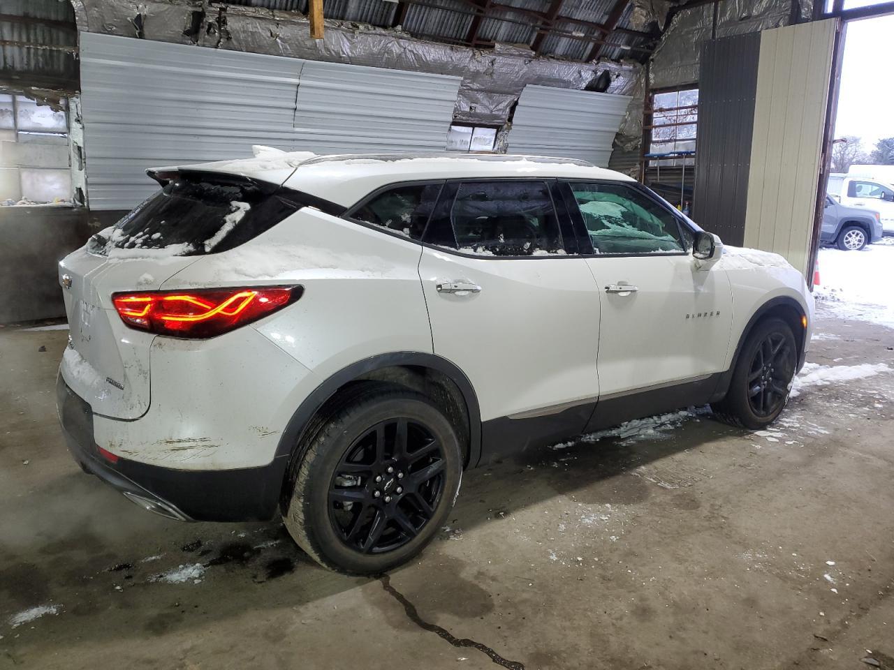 2024 CHEVROLET BLAZER PRE - Image 3