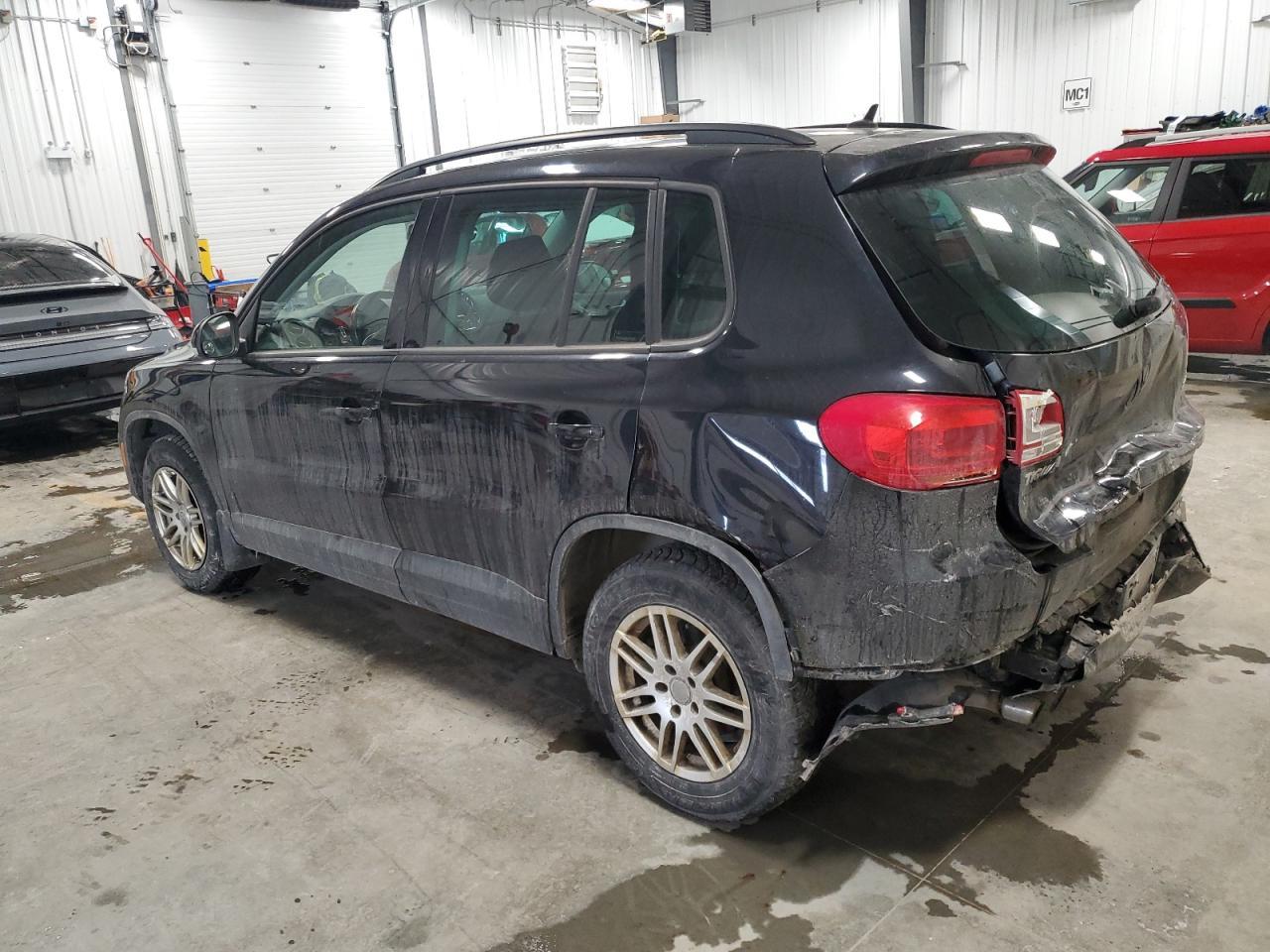 2014 VOLKSWAGEN TIGUAN S - Фото 2