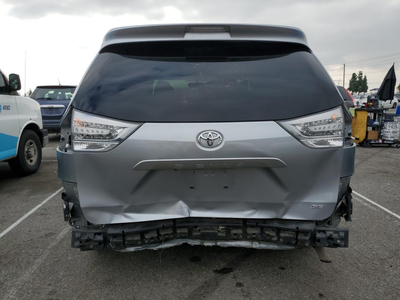 2015 TOYOTA SIENNA SPO - Фото 6